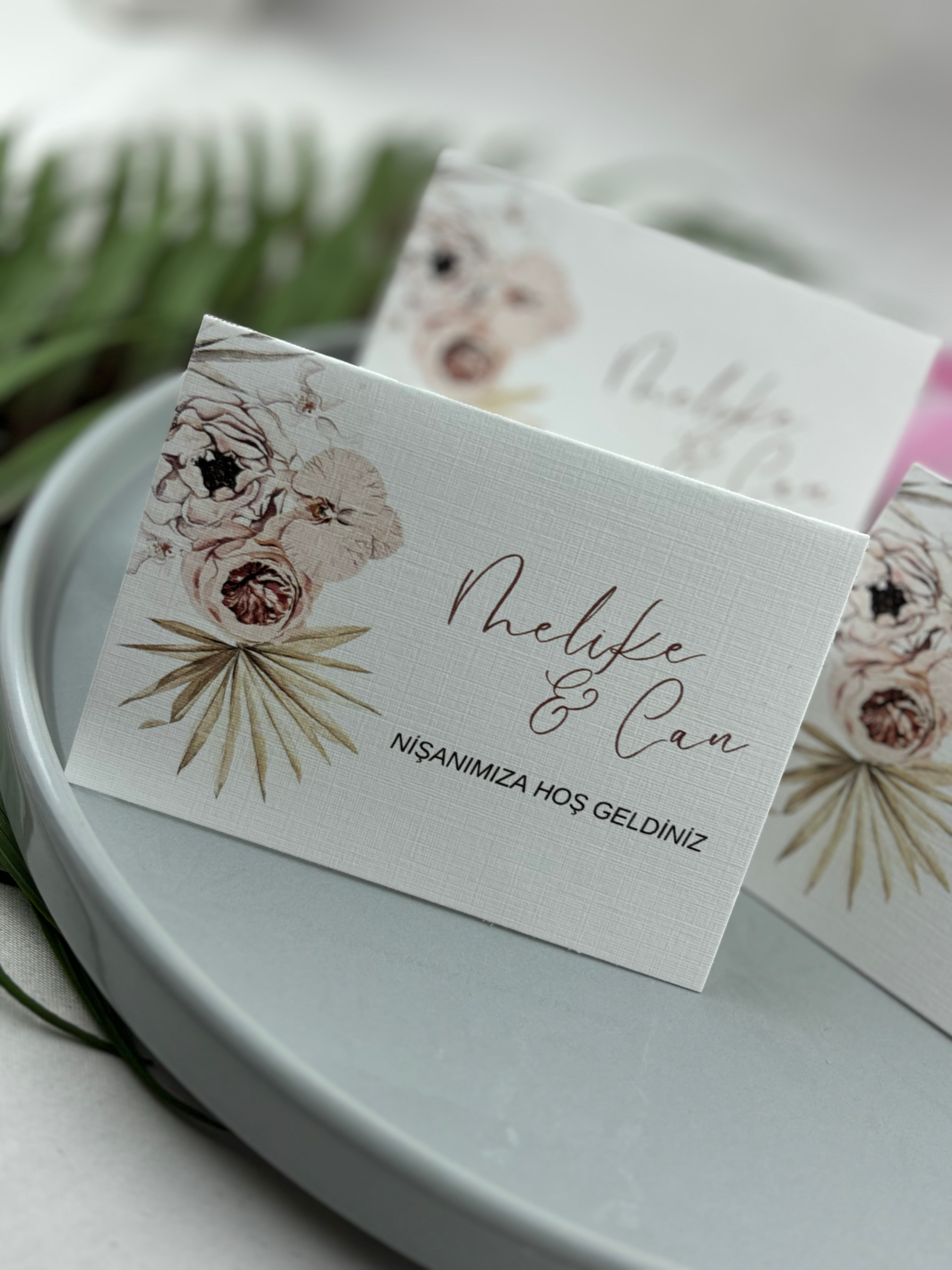 pampaslı boho kişiye özel masa isimliği masa üstü görünümü 3