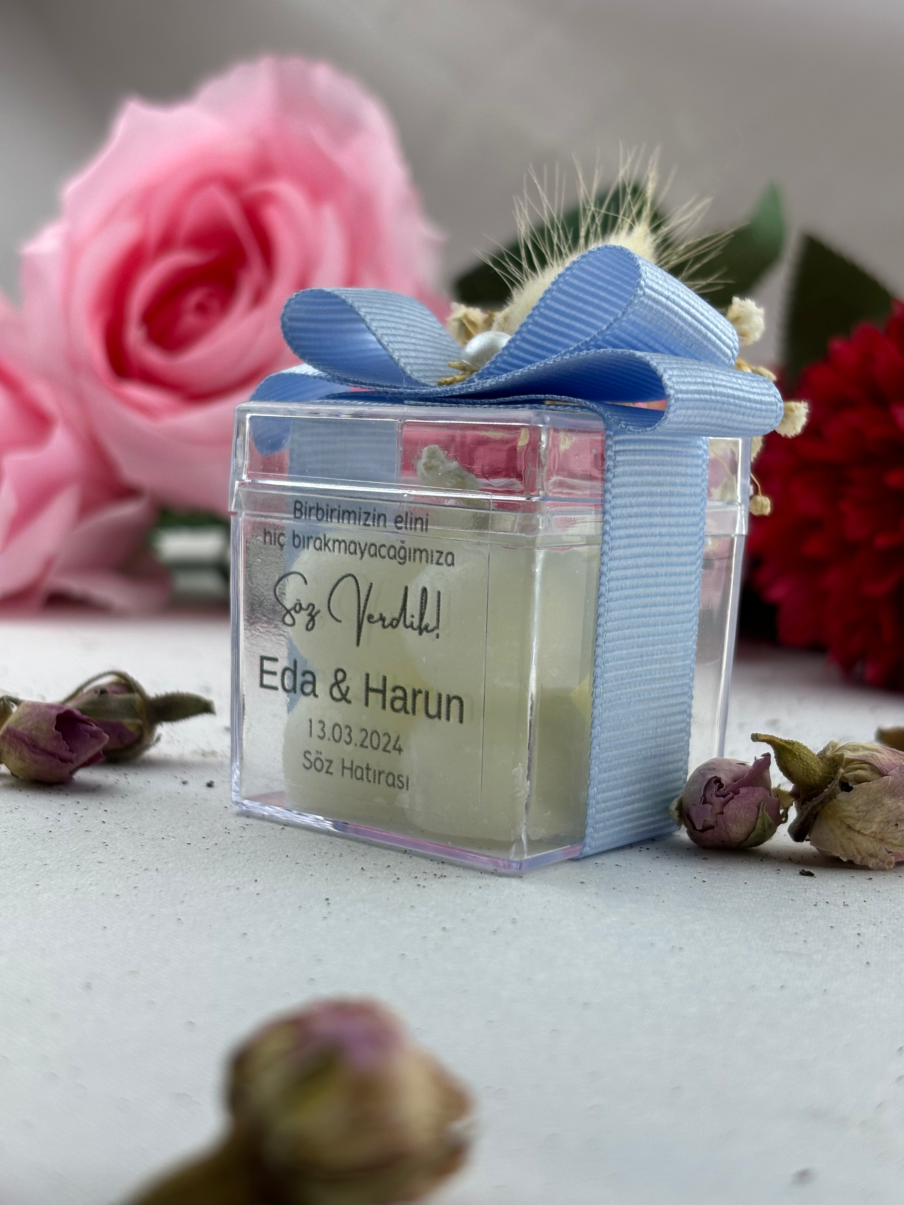 Mika Boxed Bubble Candle Verlobungsgeschenk