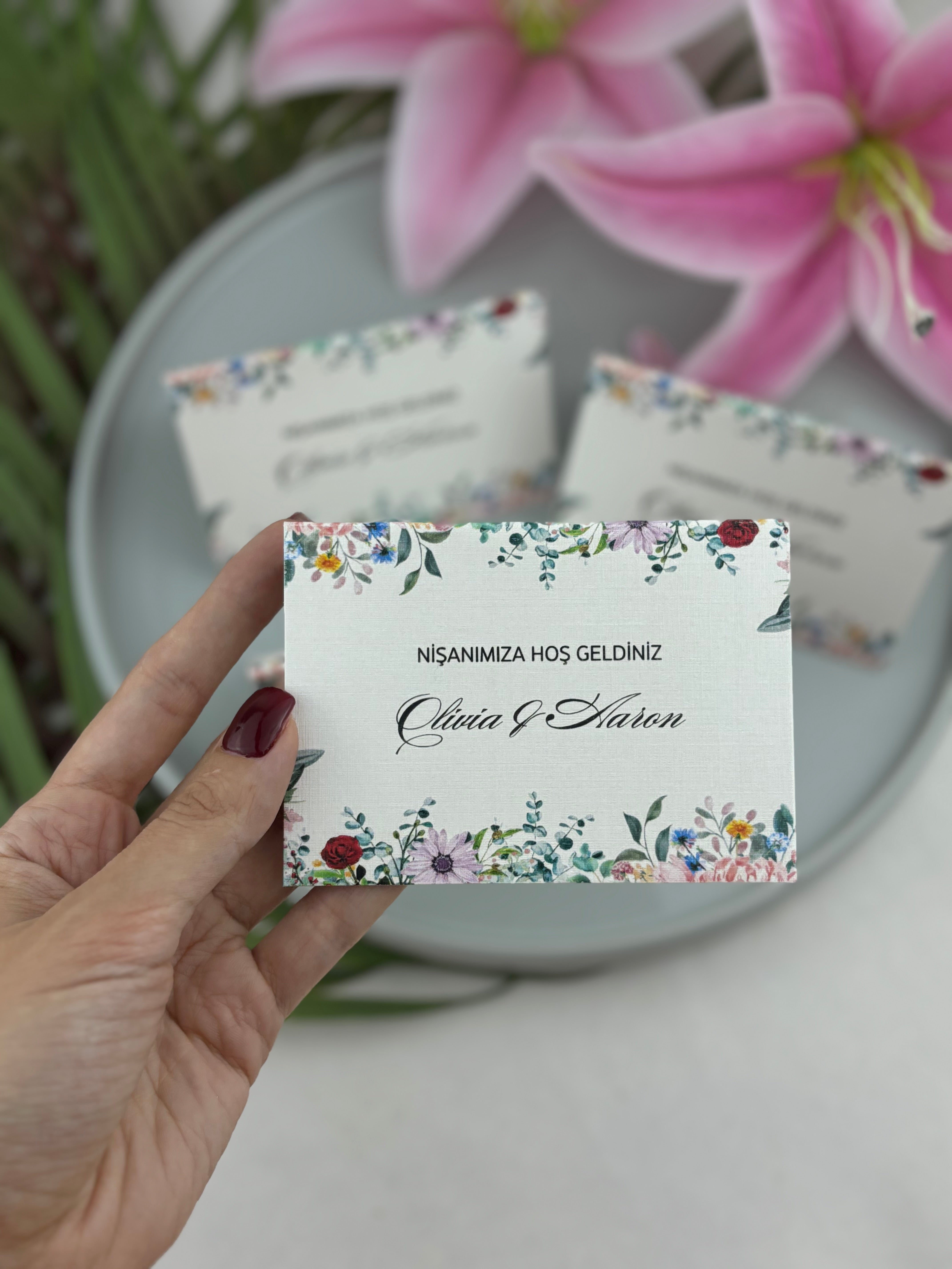 yabani çiçekli kişiye özel masa isimliği, 10,5 × 7,5 cm
