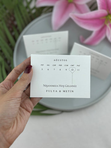 takvim tasarımlı kişiye özel masa isimliği, 10,5 × 7,5 cm