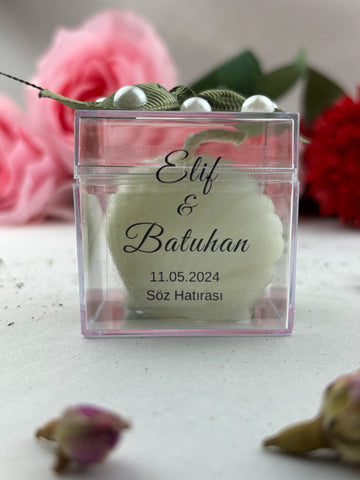 Austernkerze in einer Glimmerbox - Verlobungsgeschenke, personalisiertes Design