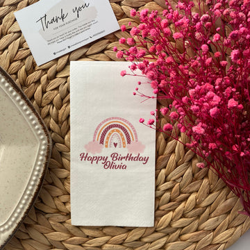 Bulutlu Pembe Gökkuşağı Happy Birthday kişiye özel isimli peçete, düğün ve nişan için 20'li paket