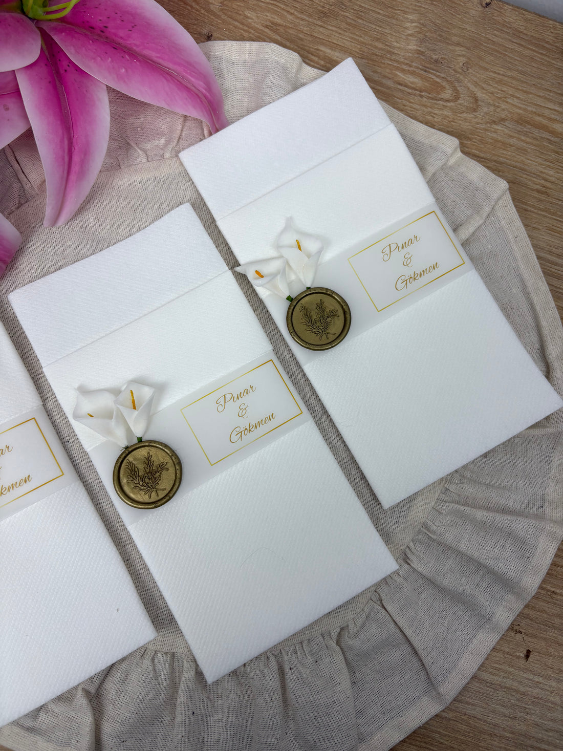 Gala Çiçeği Detaylı Cepli Peçete