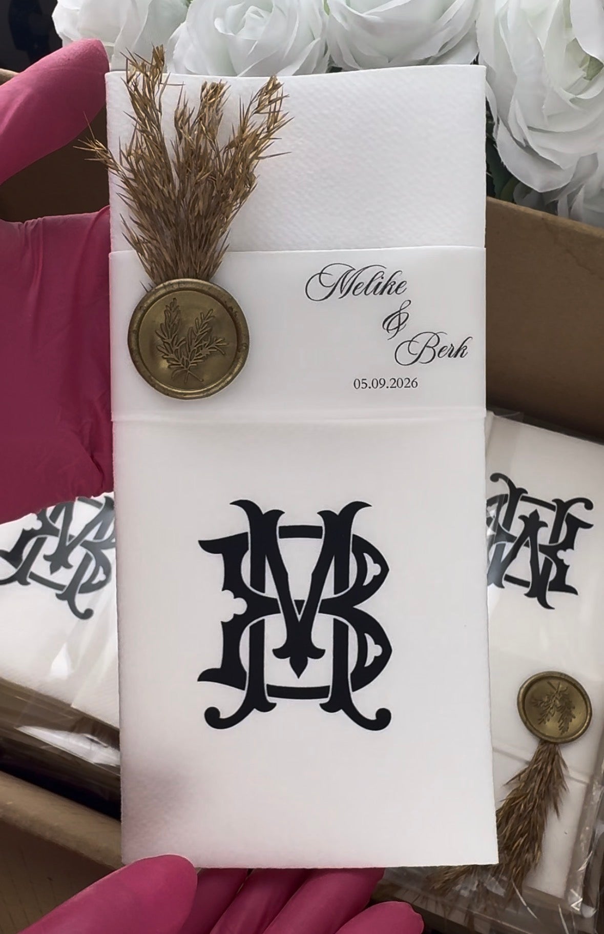 Monogram Baskılı ve Mühürlü Peçete
