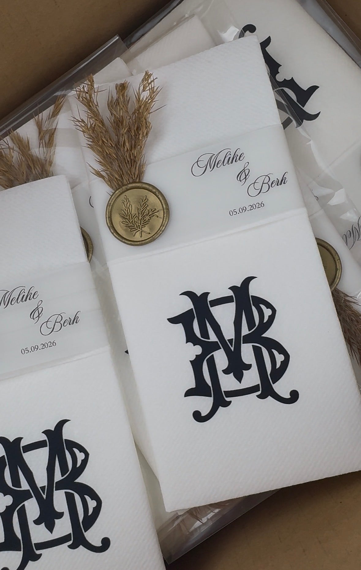 Monogram Baskılı ve Mühürlü Peçete