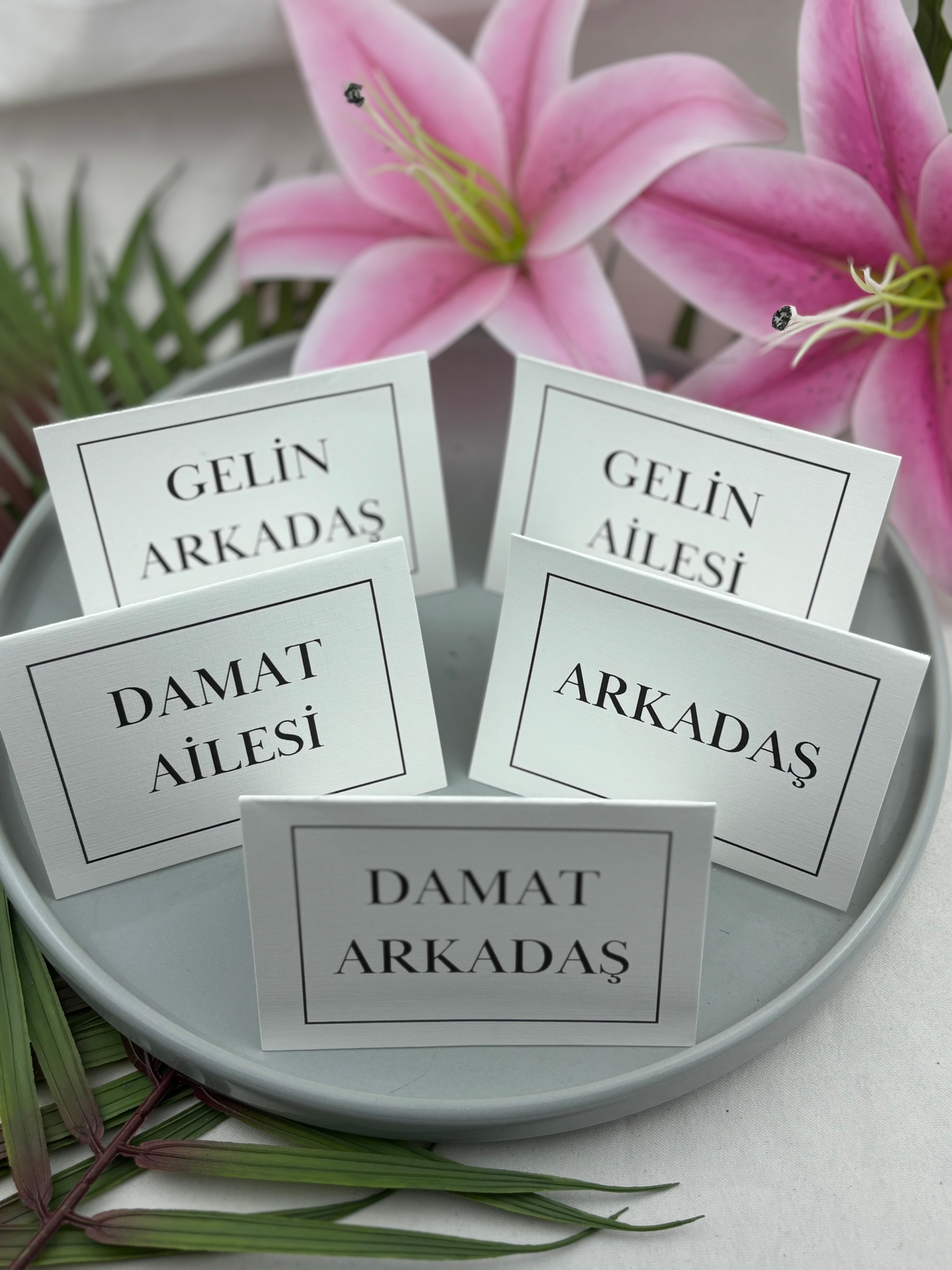 25'li hazır set kişiye özel masa isimliği masa üstü görünümü 4