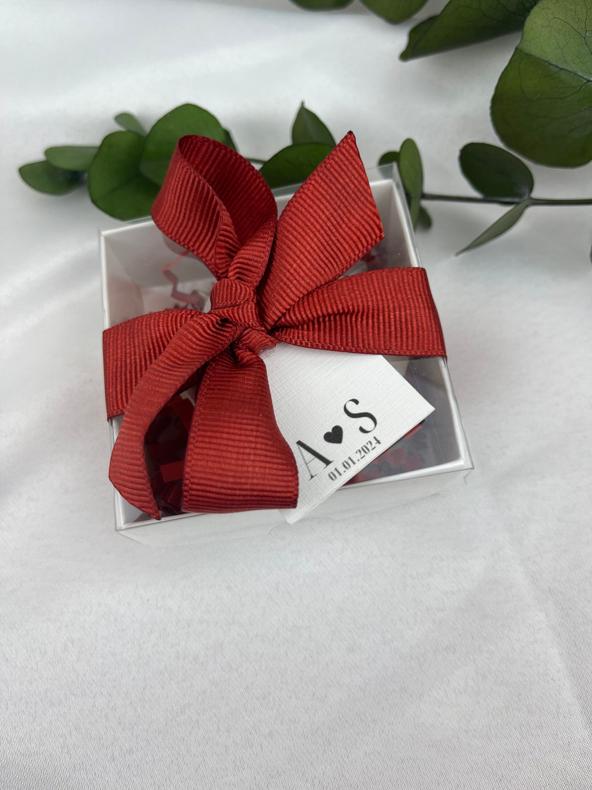 Verlobungsversprechen-Geschenk mit Austernkerze in Schachtel